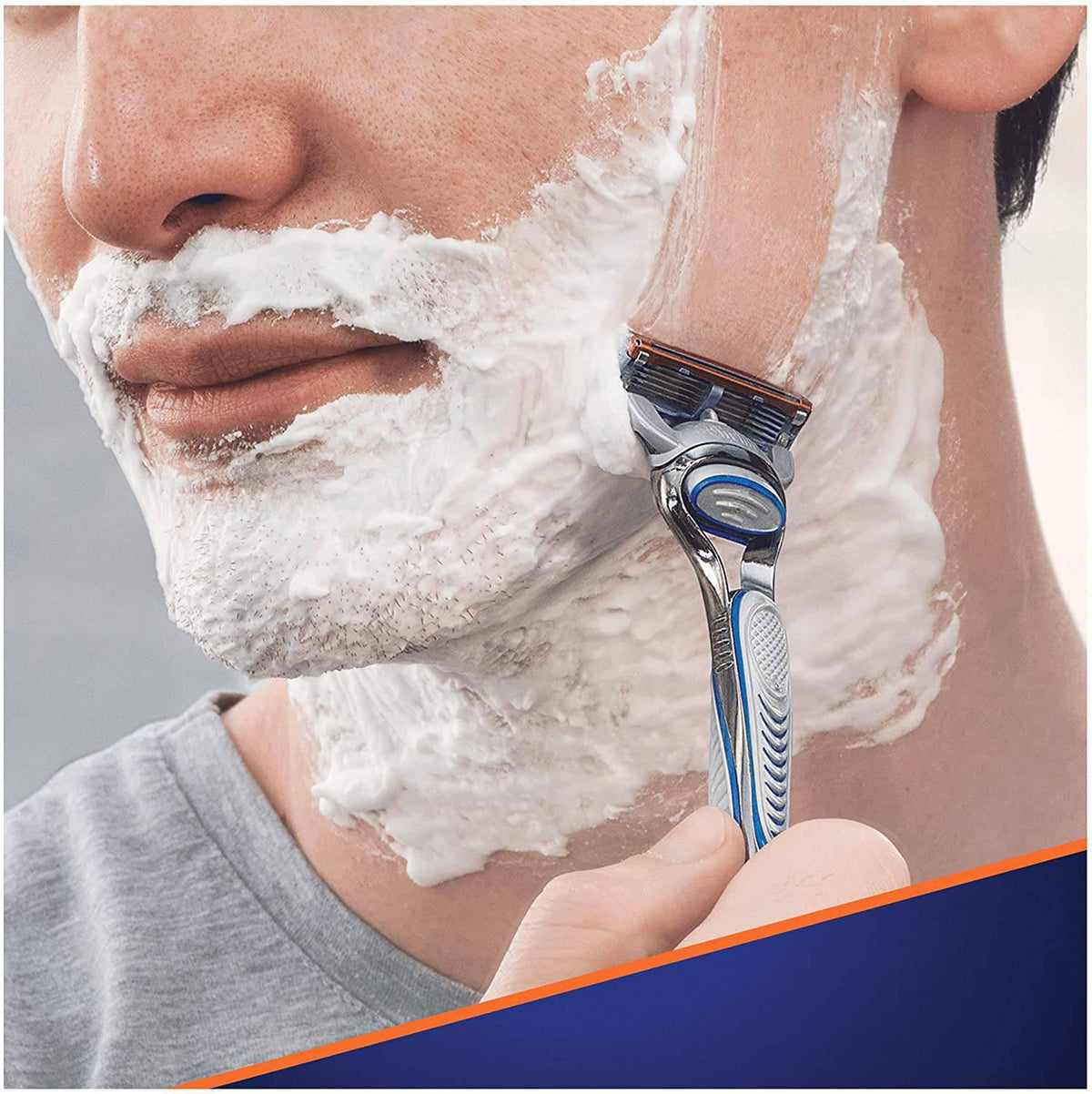 Gillette Fusion5 Razor + 8 Blades - Healthxpress.ie