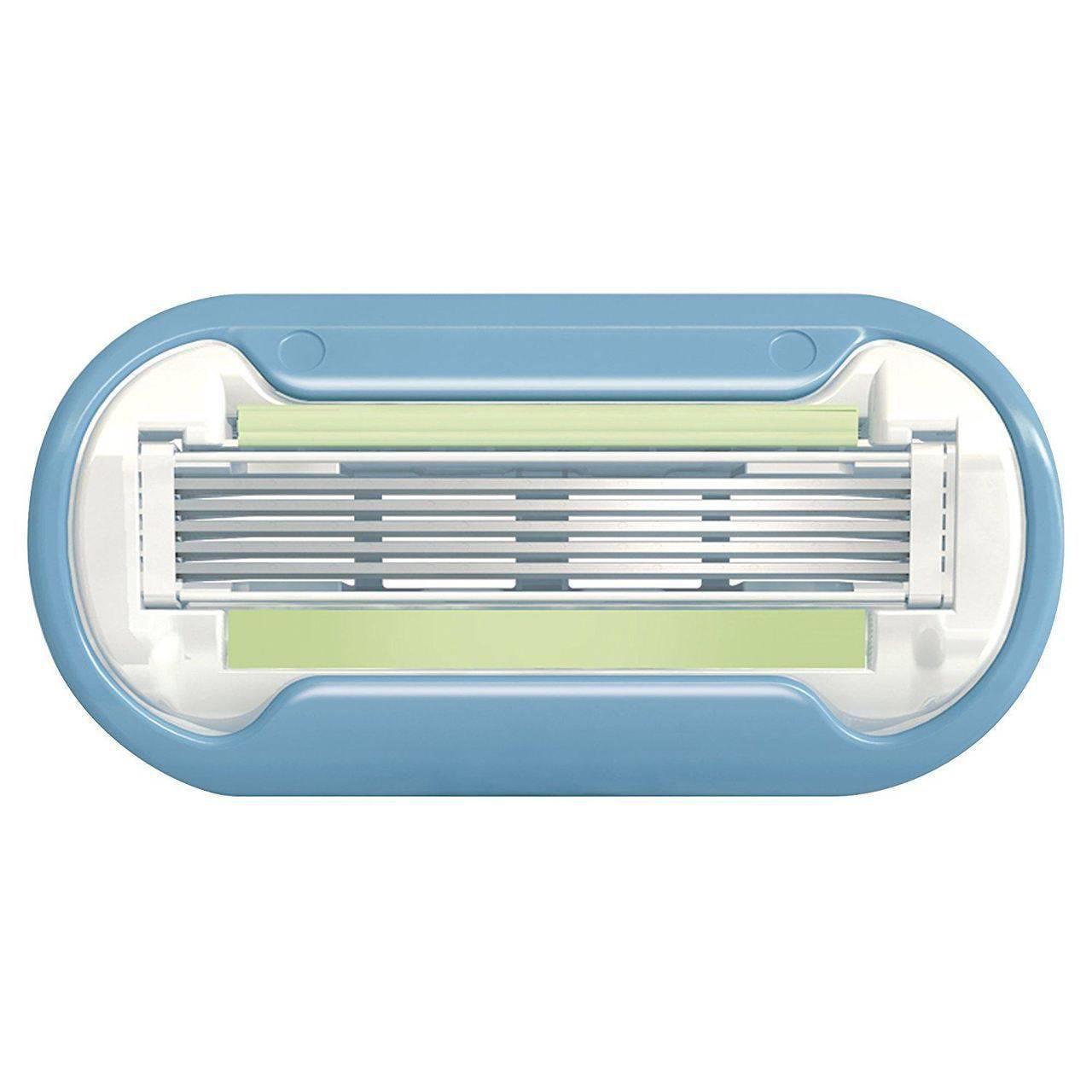 Gillette Venus Extra Smooth Women's Razor Blade Refills with 3 Curve-Hugging Blades - 4 Pack