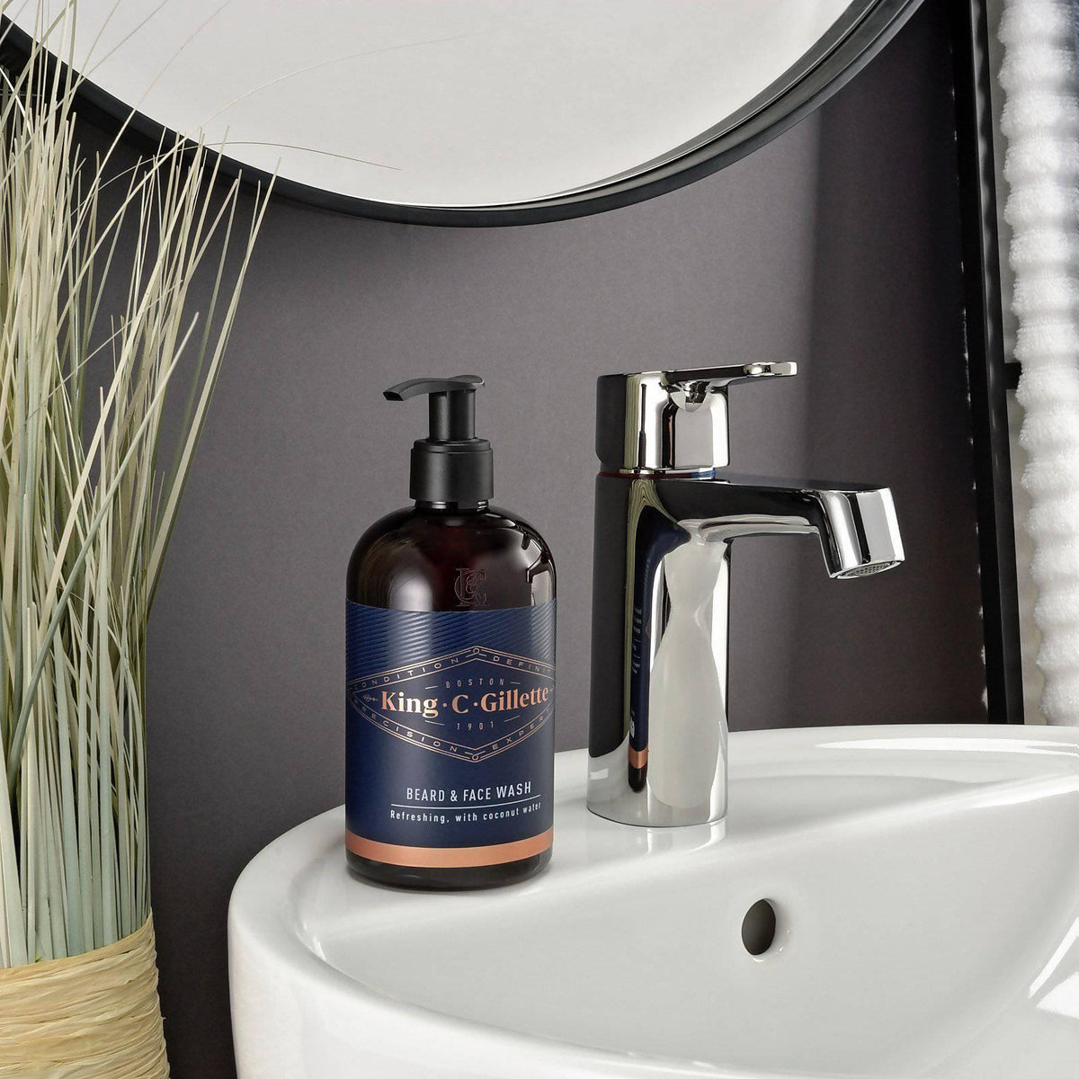 King C. Gillette Beard Shampoo and Face Wash - Removes Dirt and Oil - 350ml - Healthxpress.ie