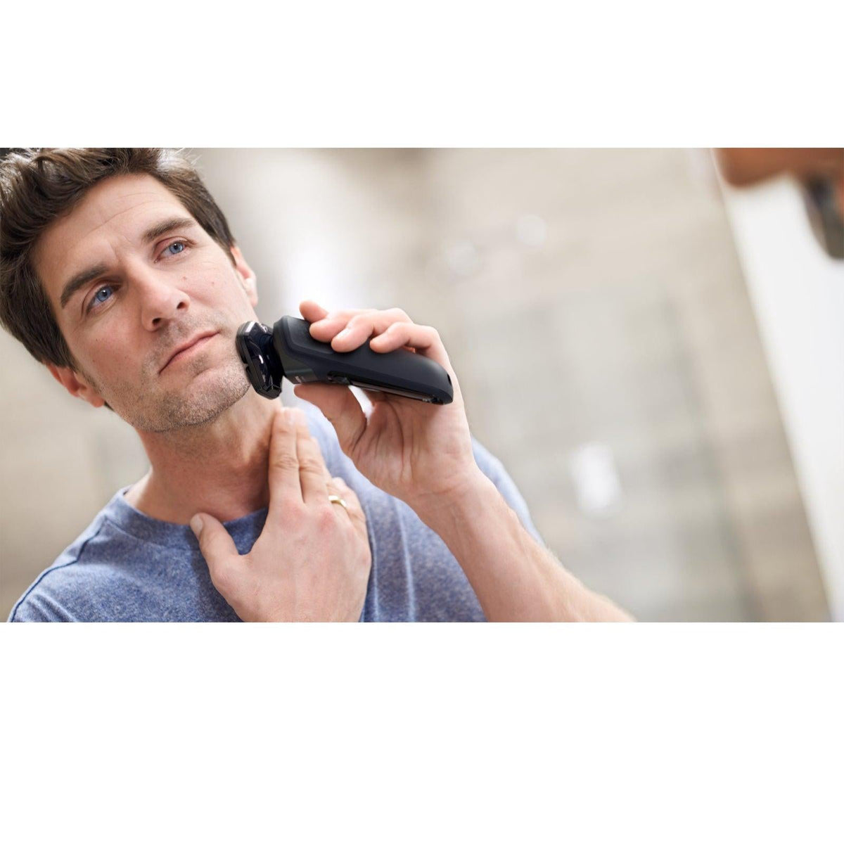 Philips 5000 Series  S5887/10 Wet And Dry Electric Shaver with advanced SkinIQ technology - Healthxpress.ie