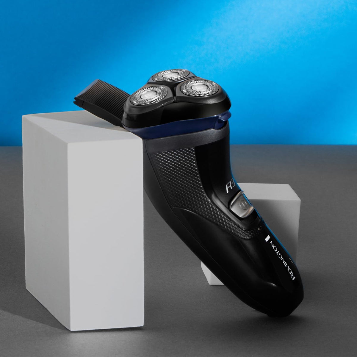 Remington Mens Electric Rotary Shaver R3  Pop-up Trimmer, 40mins Corded Usage) R3002 - Healthxpress.ie