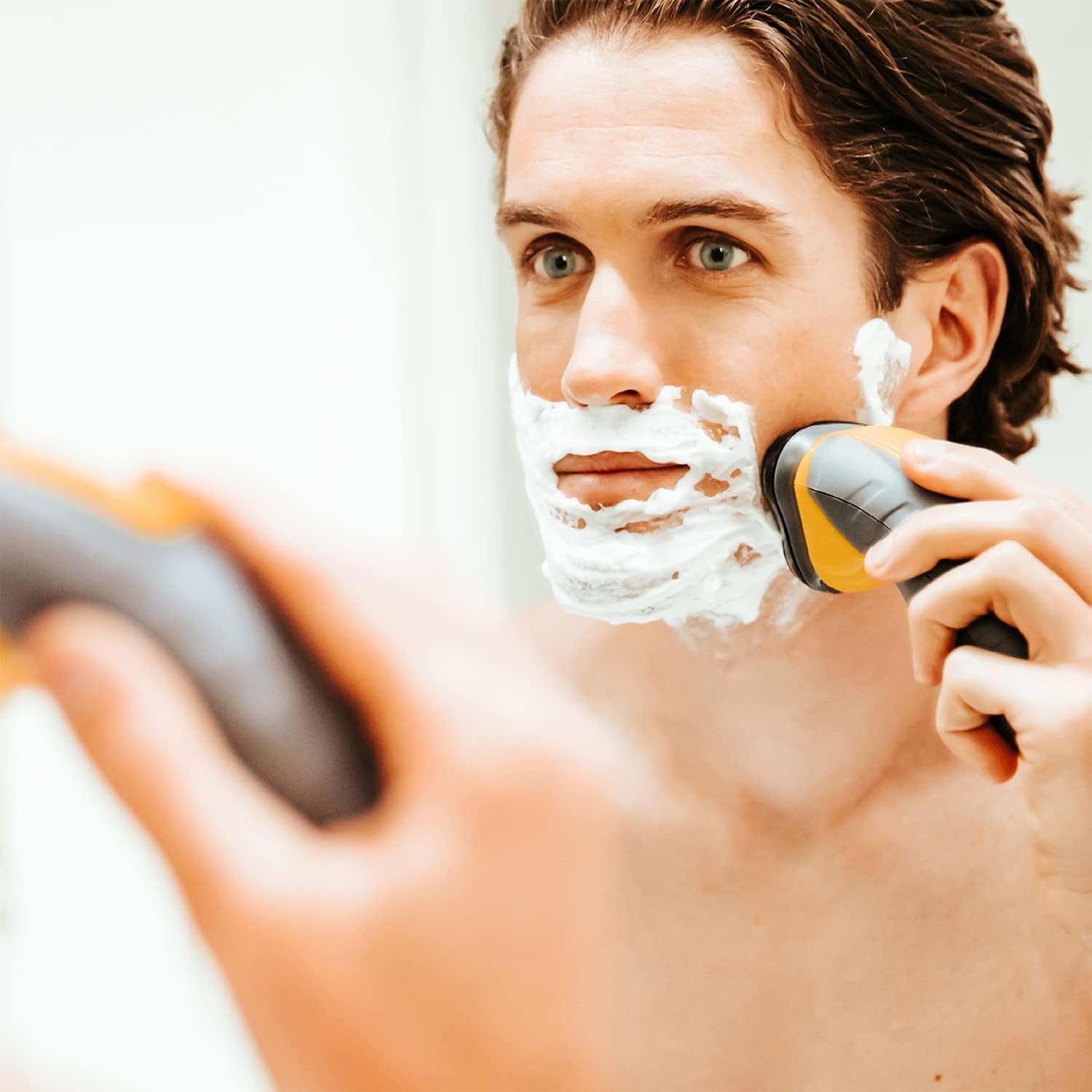 Remington Virtually Indestructible Men's Electric Shaver (Cordless, Wet & Dry, Rotary Shaver, Pop-up Detail Trimmer,USB , 60-Minute Usage) PR1855