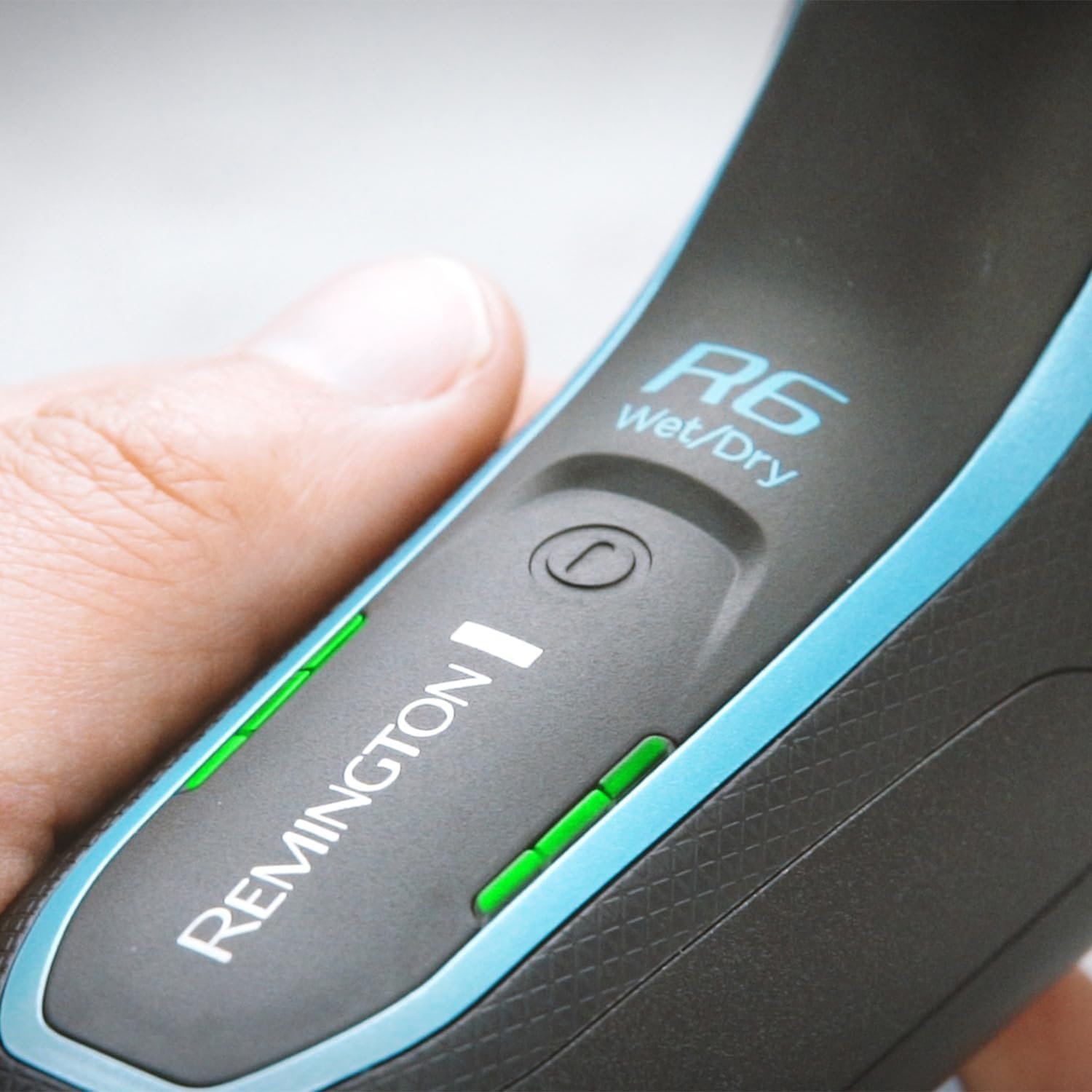 Remington R6 Aqua Wet & Dry Mens Electric Rotary Shaver Waterproof, Pop up trimmer, 60min usage, 90min charge, 5min Quick charge, Cordless, USB, R6000 - Healthxpress.ie