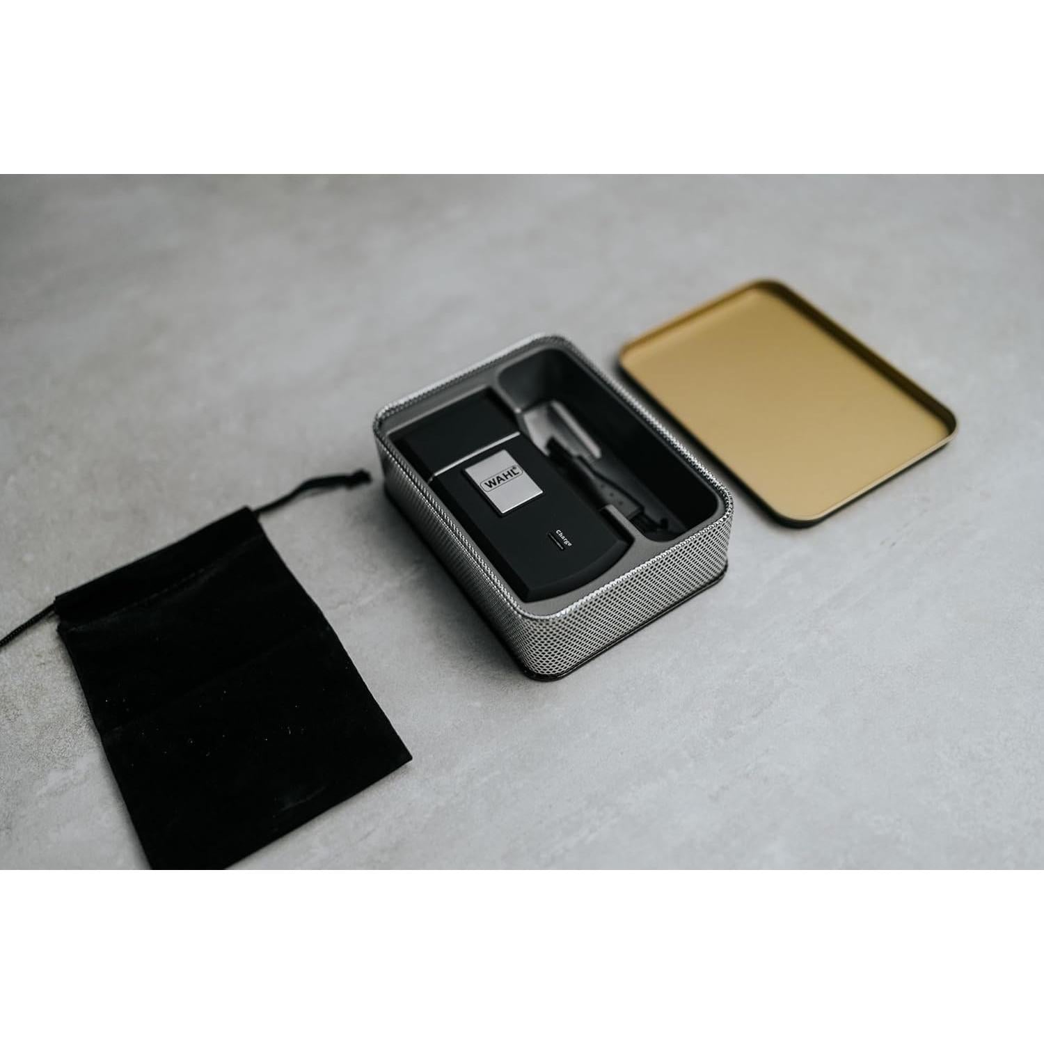 Wahl Travel Shaver - Cordless and rechargeable electric shaver for men - Healthxpress.ie
